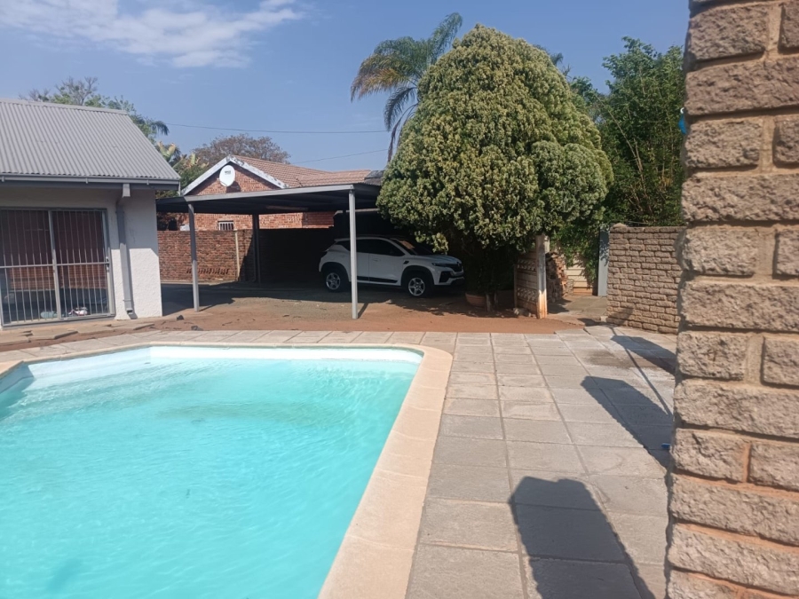 4 Bedroom Property for Sale in Carters Glen Northern Cape